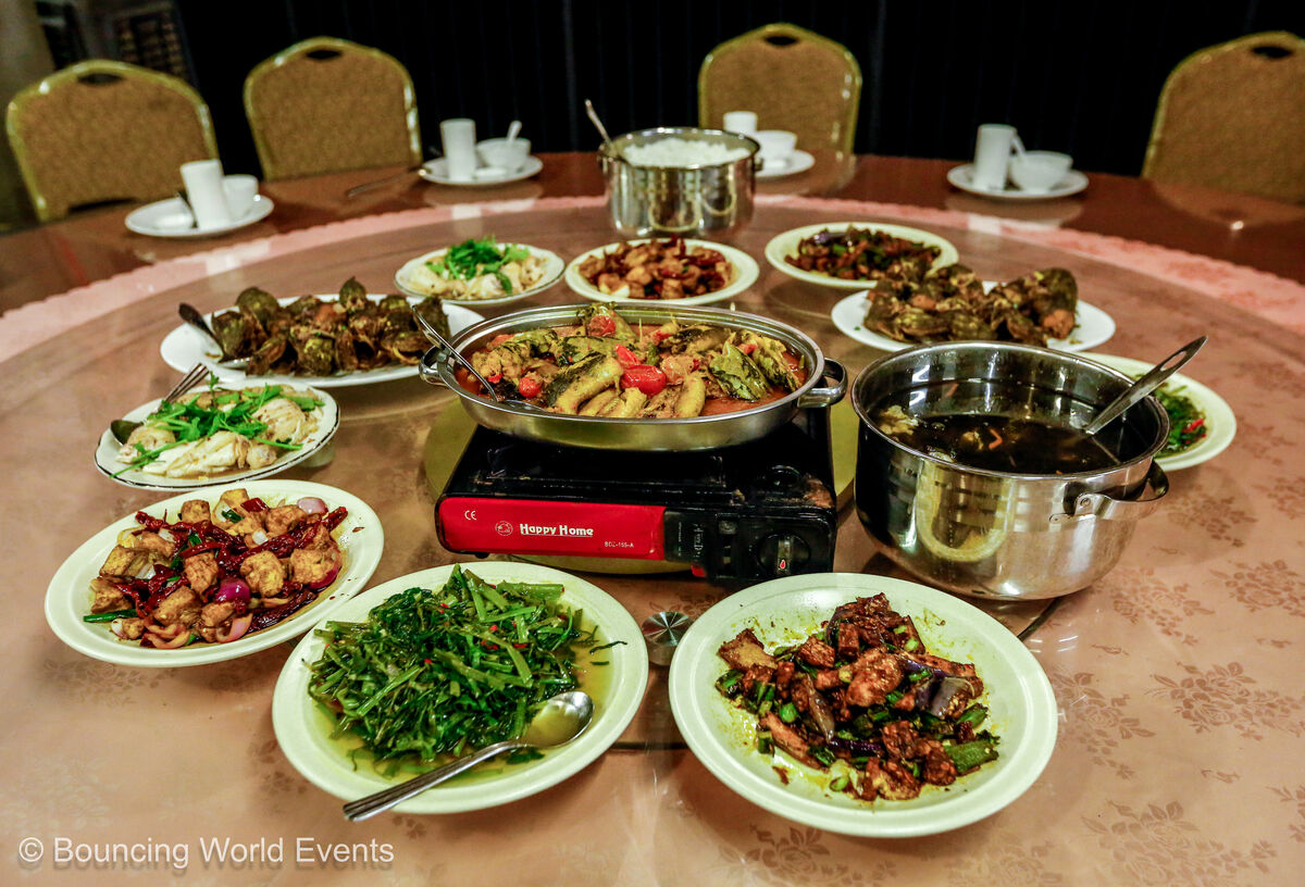 Evening: the eight-dish family dinner on the table
